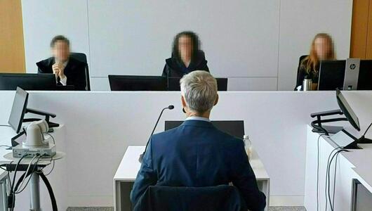 Der Angeklagte stritt am Beginn des Prozesses alle Vorwürfe ab