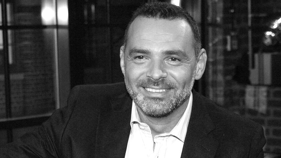 Die deutsche Schauspielwelt trauert um Giovanni Arvaneh.
