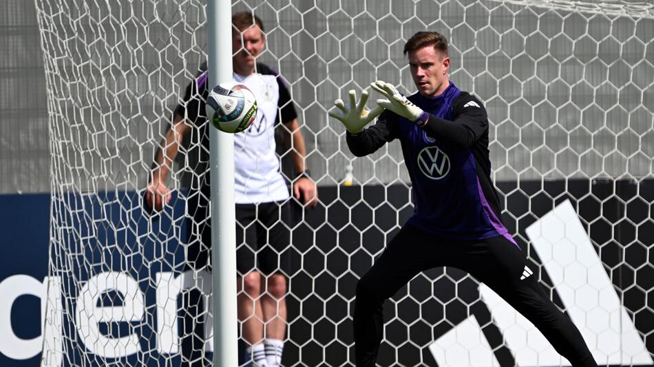 Training Fußball Nationalmannschaft Männer