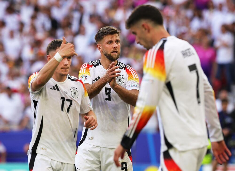 Fußball-Nationalmannschaft