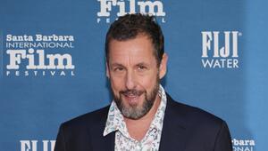 Adam Sandler wurde von "Forbes" zum bestbezahlten Schauspieler des Jahres 2025 erklärt.