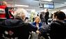 Meinl-Reisinger begrüßte Passagiere Montagfrüh in Wien-Schwechat