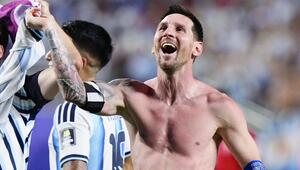 Lionel Messi zog sich nach Argentiniens Viertelfinal-Sieg vor Freude aus.