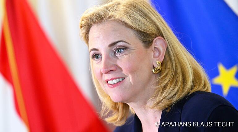 Die Außenministerin wehrt sich gegen Falschbehauptungen der FPÖ