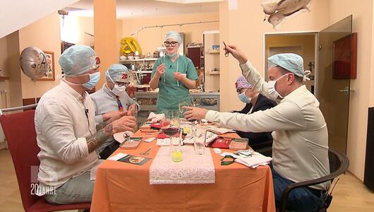 Kandidaten essen zusammen 