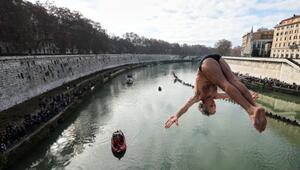 Neujahrstauchgang in Rom