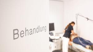 Behandlungszimmer einer Hausarztpraxis