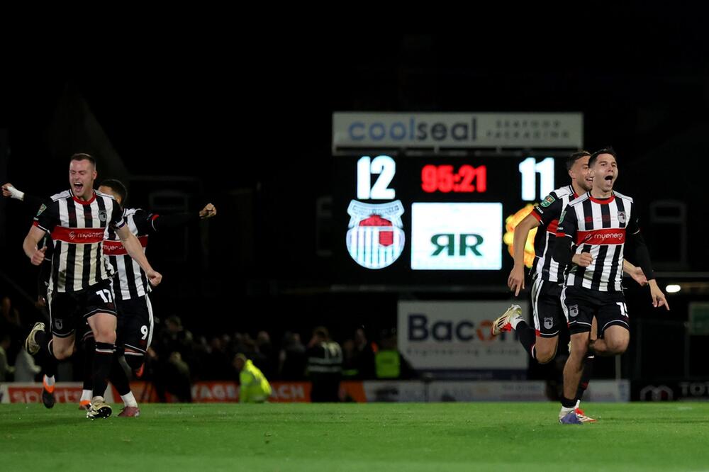 Grimsby Town - Manchester United