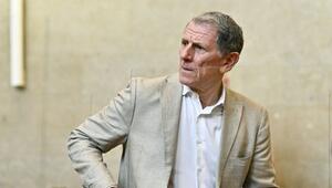 Peter Hochegger stellt sich den Fragen der Abgeordneten