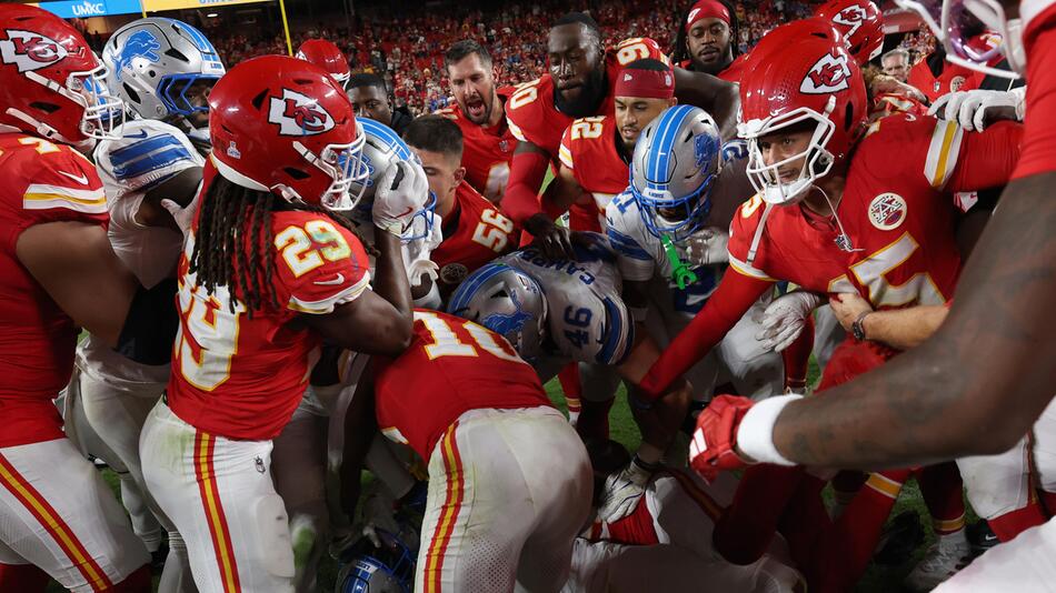 Rudelbildung bei Chiefs vs. Lions