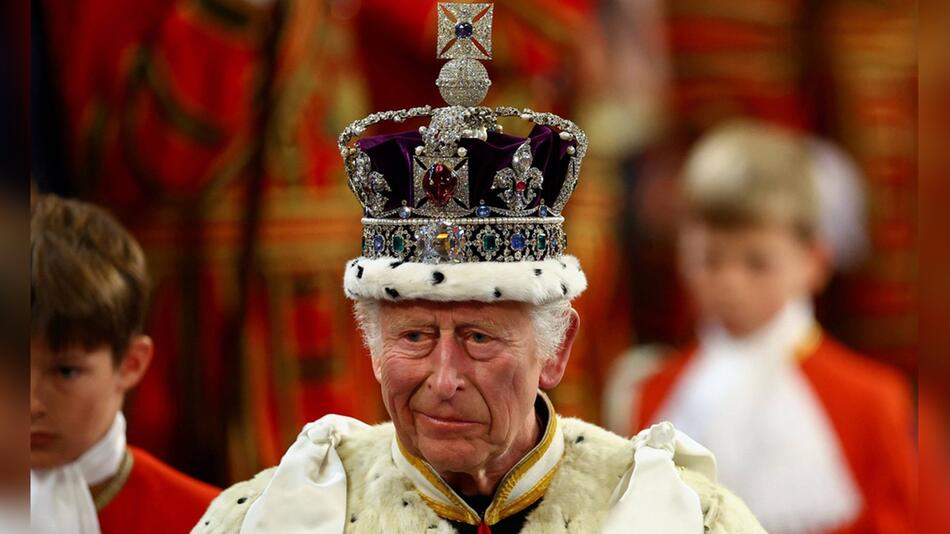 König Charles III. spricht in einer neuen Dokumentation über das Gewicht der Krone.