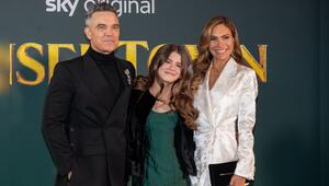 Familienmoment: Robbie Williams, Teddy Williams und Ayda Field bei der Premiere von "Tinsel Town".