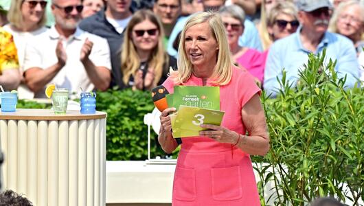 Fernsehgarten. Moderatorin Andrea Kiwi Kiewel