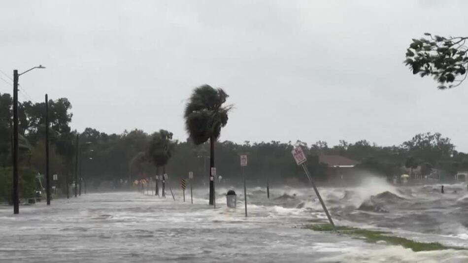 Hurrikan Helene erreicht Küste von Florida