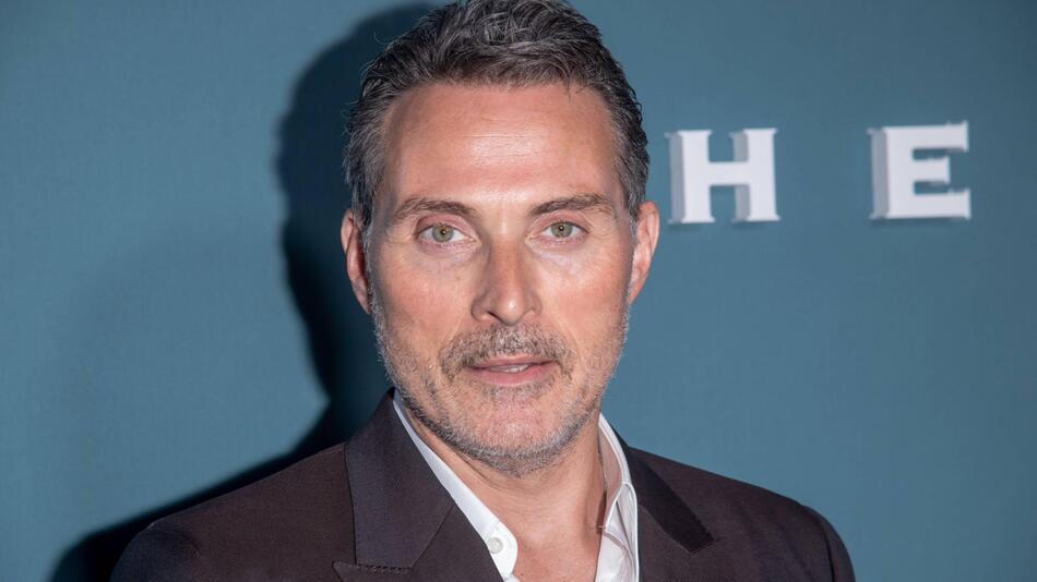 Rufus Sewell