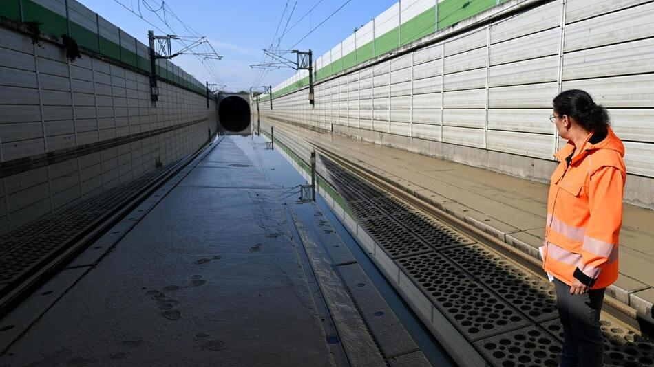 Manche Tunnels und Anlagen sowie Bahnhof Tullnerfeld noch unter Wasser