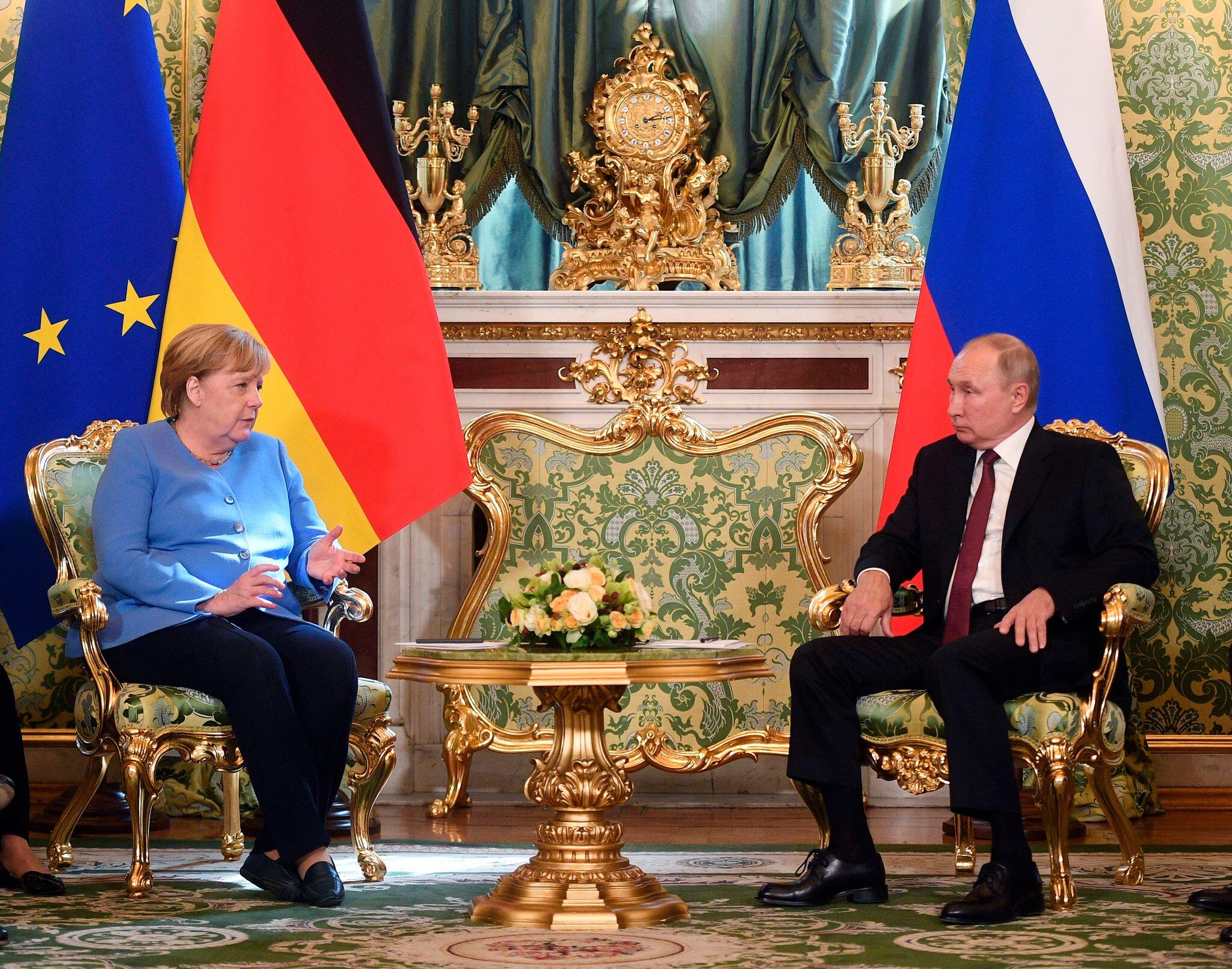 Путин И Меркель Милые Фото