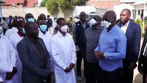 Kongolesischer Gesundheitsminister nach Ebola-Ausbruch: "Melden Sie sich, damit Sie behandelt ...