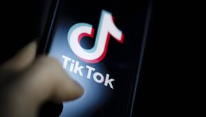 TikTok -Logo auf einem Smartphone, Symbolbild