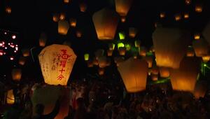 Jahr des Feuerpferdes: Himmelslaternen erstrahlen über Taiwan 