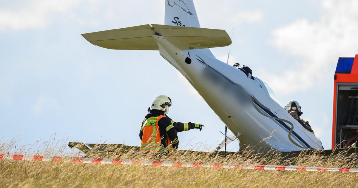 Tödlicher Absturz Eines Kleinflugzeuges - Schwierige Bergung | GMX.AT