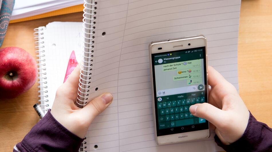 Italien will Handys und Tablets an Schulen verbieten