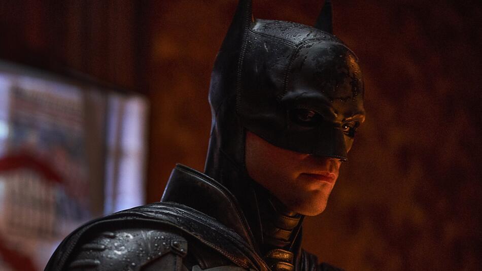 Auch im zweiten Teil von "The Batman" wird wieder Robert Pattinson in den Fledermaus-Anzug ...