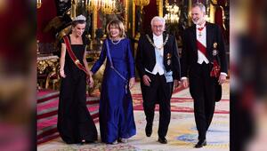 Frank-Walter Steinmeier und Gattin Elke Büdenbender inmitten des spanischen Königspaares.