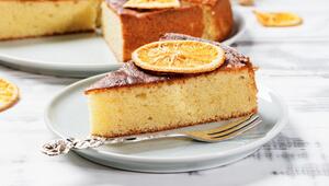 Der Orangenkuchen ist perfekt für eine Kaffeerunde an einem sonnigen Tag.