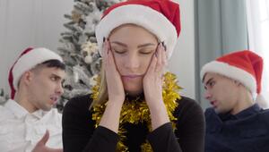 KORREKTUR! Familienstress an den Feiertagen und wie junge Erwachsene damit umgehen