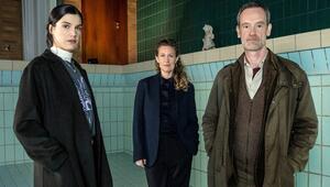 "Tatort: Blut und Wasser" v.l.n.r.: Die neue Kommissarin Leo Sturm (Sophia Mercedes Burtscher) ...