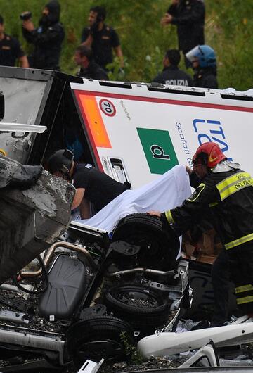 Autobahnbrücke in Genua eingestürzt