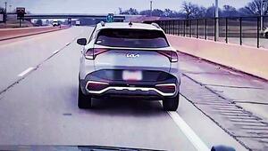 Nickerchen während der Fahrt: Polizei stoppt schlafenden Fahrer auf Highway