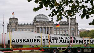 Demonstration für Erneuerbare Energien