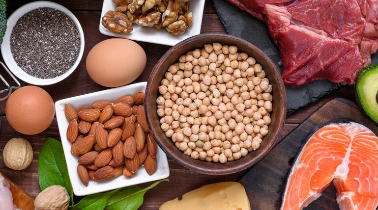 Proteinmangel: Diese Anzeichen deuten auf zu wenig Eiweiß hin