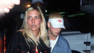 Kim Scott und ihr damaliger Ehemann Eminem auf einem der seltenen gemeinsamen Bilder.
