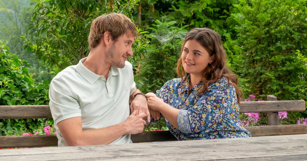 "Der Bergdoktor": Lilli muss sich zwischen Arztkittel und Landhandel  entscheiden | GMX.AT
