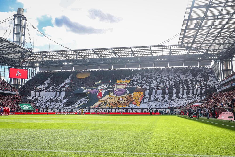 Choreo des 1. FC Köln gegen Fortuna Düsseldorf, "Glück ist kein Geschenk der Götter"