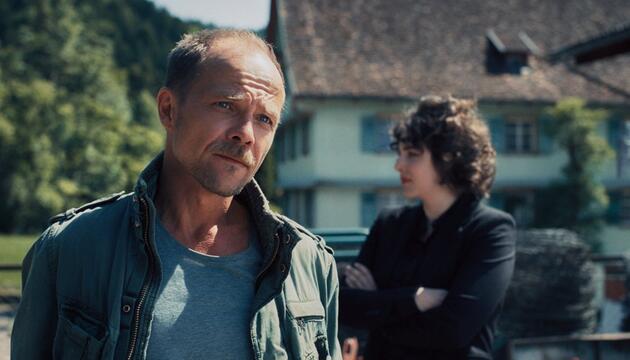 "Die Toten vom Bodensee: Schicksalsrad": Micha Oberländer (Matthias Koeberlin, l.) und Mara ...