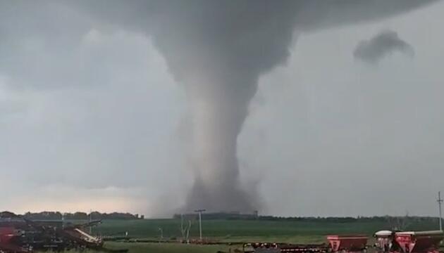 Video: Heftiger Tornado in South Dakota