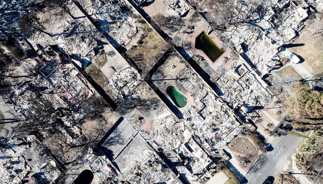 Zerstörung durch Eaton-Feuer 2025 in Kalifornien