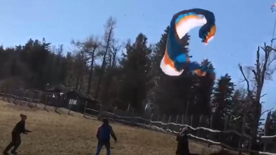 Paraglider