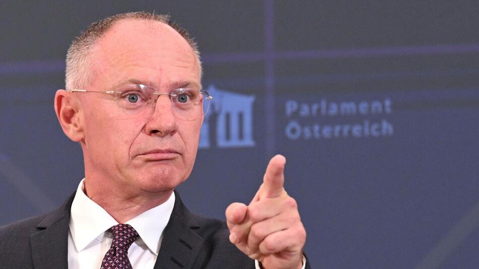 Innenminister begrüßt Abschiebung