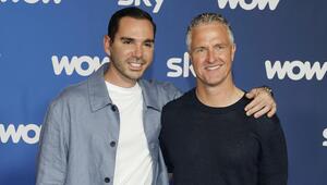 Ralf Schumacher (re.) mit Partner Etienne Bousquet-Cassagne bei der Sky-Programmpräsentation im ...