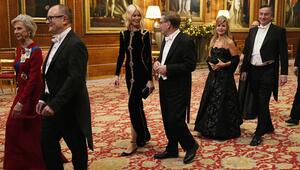 Claudia Schiffer (l.) unterhielt sich beim Staatsbankett angeregt mit Keir Starmer.