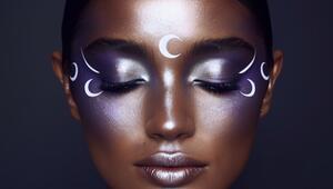 Make-up für Karneval: Mondgöttin