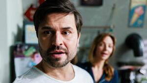 "Unter uns": Paco (l.) beschließt, Dana mittels eines kleinen Tricks zu helfen.