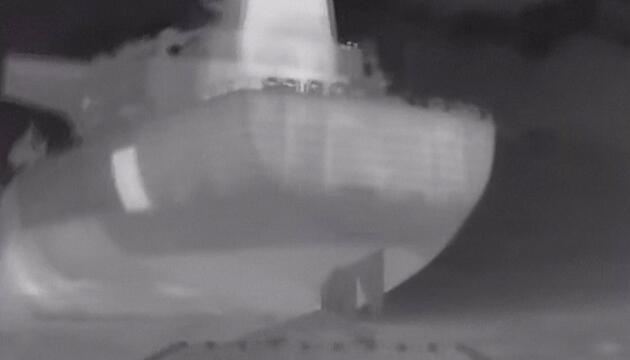 Drohnenangriffe auf Ostseehafen: Ukraine attackiert russische Schattenflotte