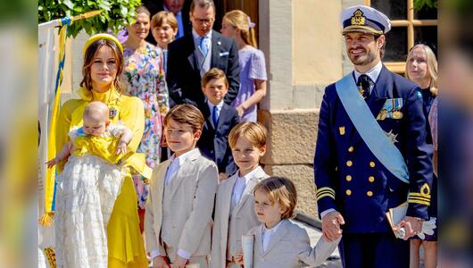 Prinzessin Sofia und Prinz Carl Philip, hier bei Prinzessin Ines' Taufe, teilen selten Videos ...