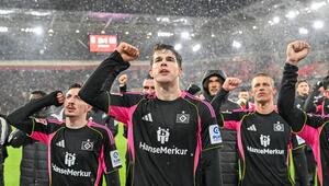 Luka Vuskovic (vorne) traf im ersten Spiel des Jahres 2026 für den HSV.